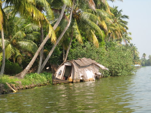 houseboat sinking